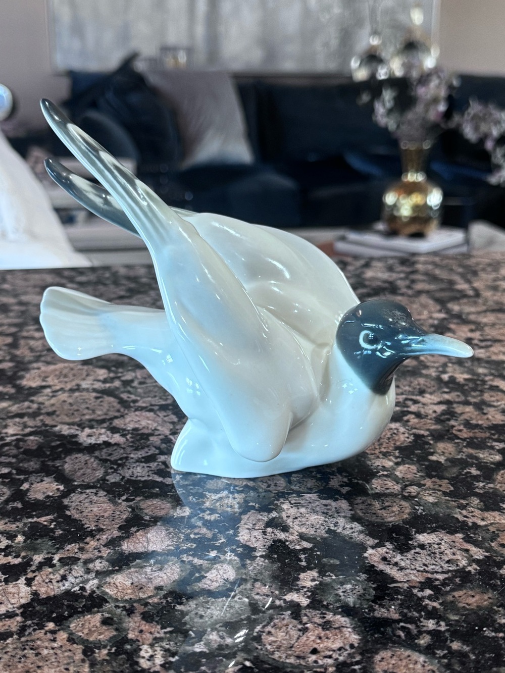 Metzler & Ortloff Art Deco Porcelain Seagull Figurine – Designed by F. Lippert –